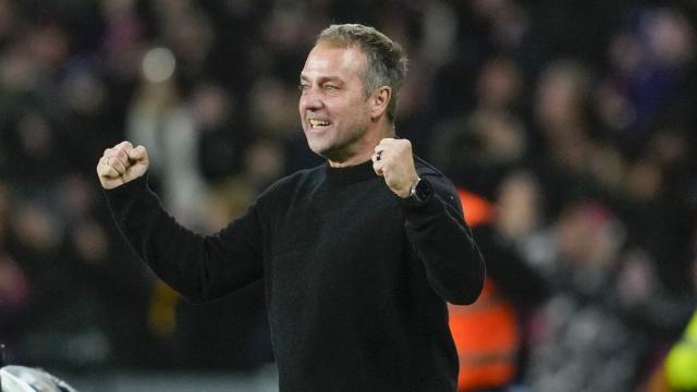 弗利克：红牌改变比赛形势 我们在进攻中拼尽全力